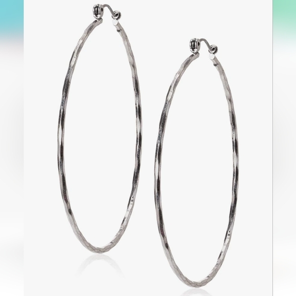 Lucky Brand Silver Hammered Hoop Earrings - Picture 1 of 8